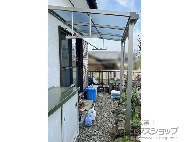 静岡県富士宮市ののテラス屋根 ソラリア F型 テラスタイプ 単体 積雪〜20cm対応＋吊り下げ式固定物干し　標準タイプ 施工例