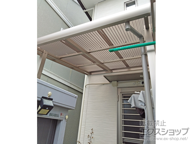 岡山県岡山市のLIXIL リクシル（トステム）のテラス屋根 ナーラテラス テラスタイプ 単体 積雪〜20cm対応 施工例