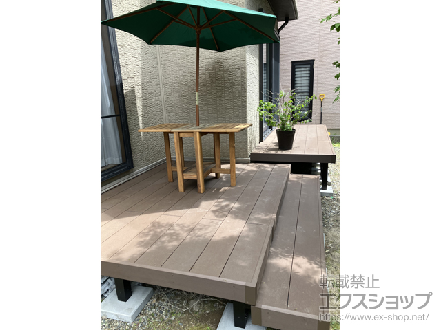 新潟県新潟市ののウッドデッキ リウッドデッキ 200＋段床セット 正面タイプ 1段 施工例