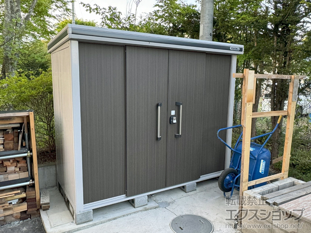 長野県北佐久郡軽井沢町のの物置・屋外倉庫 エルモ 積雪型 2570×1170×2121 LMDS-2511-DW 施工例