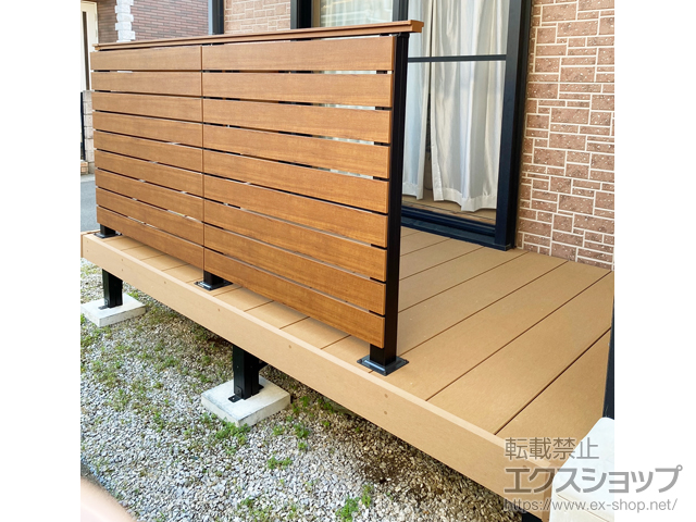 埼玉県上尾市ののウッドデッキ リウッドデッキ 200＋ルシアスデッキフェンスA01型＜横格子タイプ＞ 施工例
