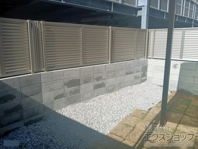 高知県高知市ののフェンス・柵 ミエーネフェンス 目隠しルーバータイプ 自由柱施工 施工例