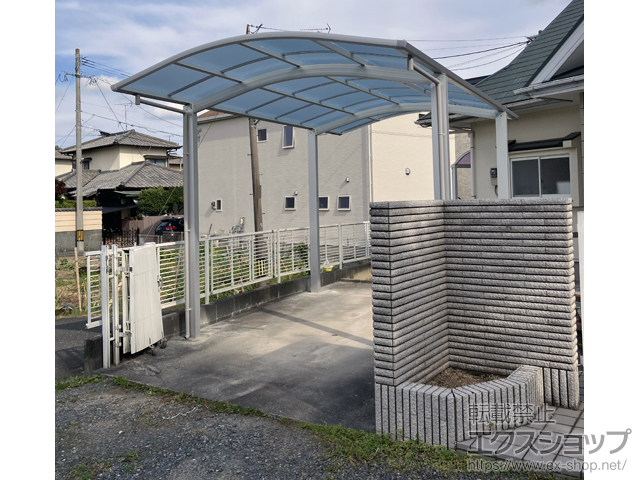 福岡県古賀市ののカーポート アリュース 600タイプ 1台用 4本柱 積雪〜20cm対応 施工例