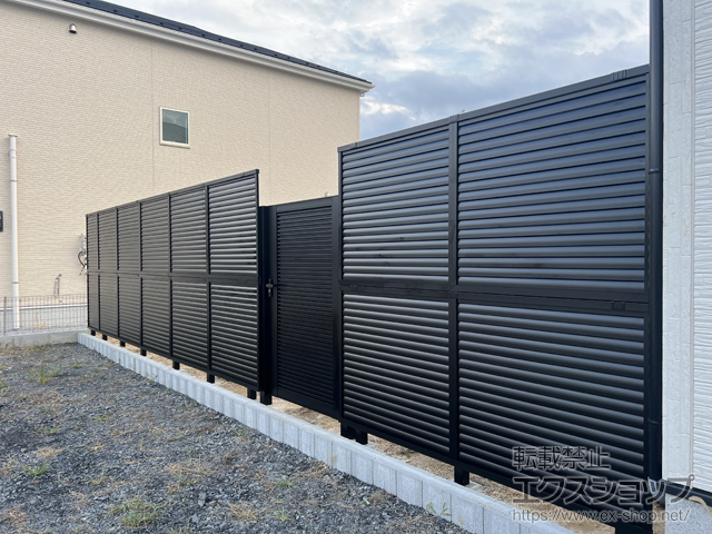 埼玉県加須市ののフェンス・柵 フェンスAB YL3型 横ルーバー3 アルミ多段柱仕様 施工例