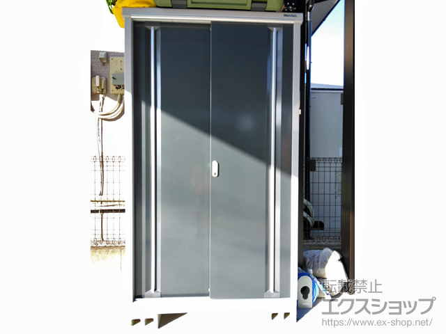 福岡県福津市のの物置・屋外倉庫 シンプリー 一般型 1100×515×1903 MJX-115E-CG 施工例