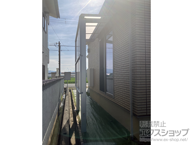 奈良県橿原市ののテラス屋根 フーゴF 独立テラスタイプ 単体 積雪〜20cm対応+フーゴF テラスタイプ用 サイドパネル 施工例