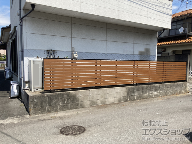 埼玉県熊谷市ののフェンス・柵 ルシアス フェンスYS3F型 横板 複合色 高尺タイプ　自由柱施工 施工例