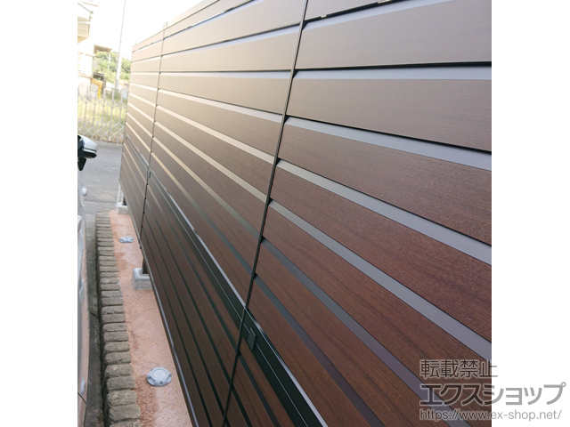 茨城県東茨城郡茨城町ののフェンス・柵 モクアルフェンス 目隠しタイプ 2段支柱 自立建て用 施工例