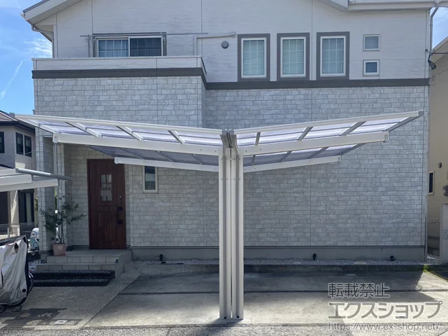 福岡県福岡市のYKKAPのカーポート エフルージュ FIRST 600タイプ Y合掌セット 2台用 積雪〜20cm対応+着脱式サポート 施工例