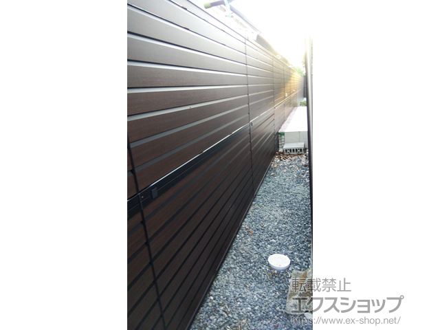 熊本県熊本市ののフェンス・柵 モクアルフェンス 目隠しタイプ 2段支柱 自立建て用 施工例