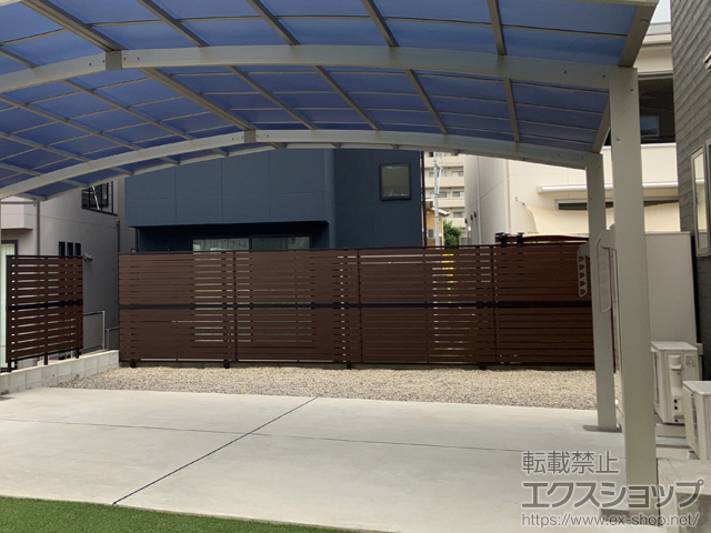 福岡県福岡市ののフェンス・柵 モクアルフェンス 横板タイプ 2段支柱 自立建て用 施工例