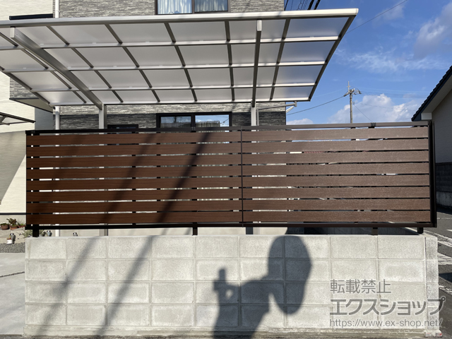 愛媛県松山市ののフェンス・柵、カーポート ルシアス フェンスYS2H型 横スリット 自由柱施工 施工例