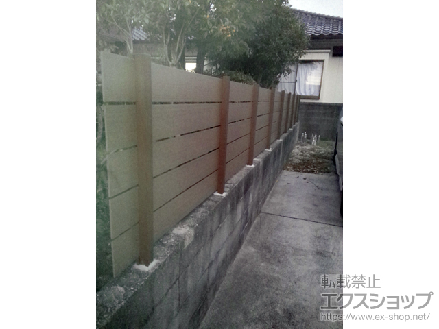 福岡県久留米市ののフェンス・柵 プラド/one(ワン)フェンス ジョイントあり仕様 H850 板段数5段 板隙間10mm 施工例