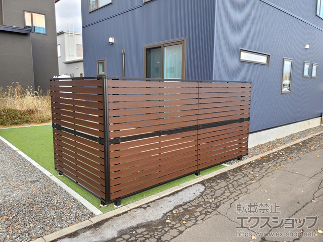 北海道恵庭市ののフェンス・柵 モクアルフェンス 横板タイプ 2段支柱 自立建て用 施工例