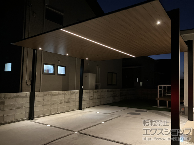 香川県観音寺市ののカーポート カーポートSCワイド 複合色 積雪〜20cm対応+ダウンライト6灯(2列3灯)・シームレスラインライト1本・人感センサ段調光型あり2個 施工例