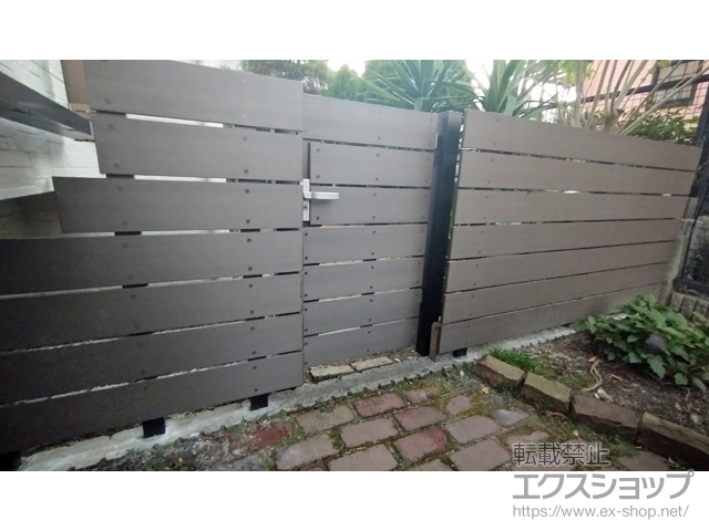 三重県桑名市のの門扉 【特注】ニコボード門扉 板段数7段 板隙間　10mm 施工例