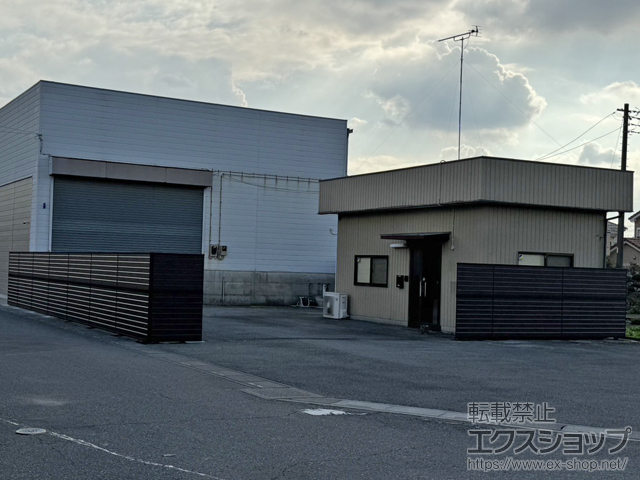 埼玉県加須市ののフェンス・柵 モクアルフェンス 目隠しタイプ 2段支柱 自立建て用 施工例