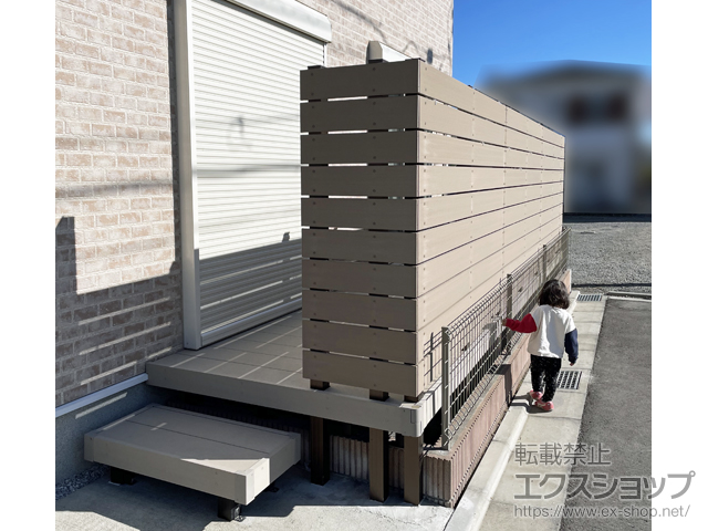 東京都八王子市ののフェンス・柵 ニコボード 140サイズ 高尺タイプ　H2050　隙間10ｍｍ　10段（下空き560ｍｍ） 施工例