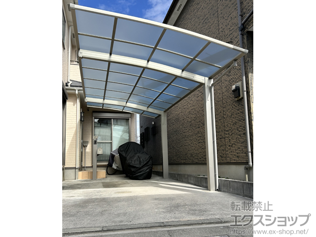 埼玉県さいたま市ののカーポート アリュース 600タイプ 1台用 積雪〜20cm対応+着脱式サポート 間口27・奥行57/H22用×1セット 施工例