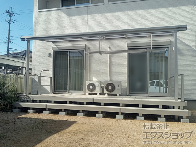 兵庫県たつの市ののウッドデッキ リウッドデッキ 200＋段床セット　<正面タイプ1段>＋ルシアスデッキフェンスB02型<横格子1本タイプ> 施工例