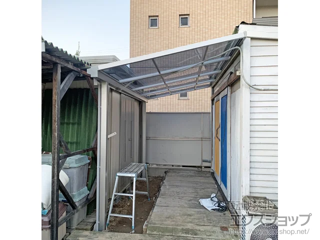 愛知県豊橋市のYKKAPのテラス屋根 ソラリア F型 テラスタイプ 単体 積雪～20cm対応 施工例