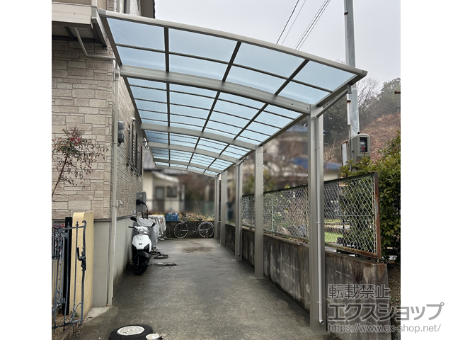 大阪府交野市ののカーポート アリュース 600タイプ 縦連棟セット（2台用）積雪〜20cm対応 施工例
