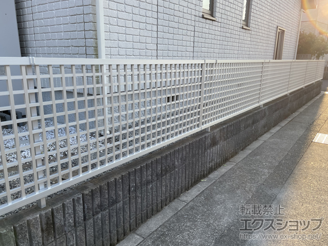 大分県大分市ののフェンス・柵 シンプレオ フェンスXB1型 井桁格子　自由柱施工 施工例