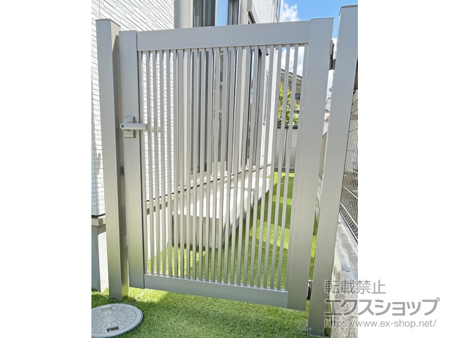 神奈川県大和市のの門扉 シンプレオ門扉2型 縦格子 片開き 門柱使用 施工例
