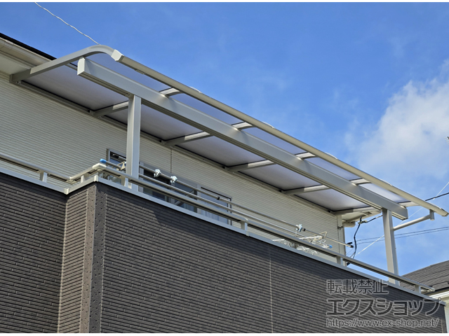 埼玉県北葛飾郡杉戸町ののバルコニー・ベランダ屋根 ソラリア R型 屋根タイプ 単体 積雪〜20cm対応 施工例