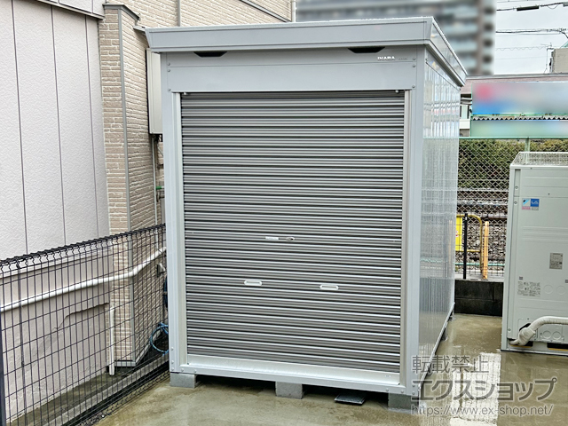 大阪府豊中市のの倉庫・ガレージ バイク保管庫 一般型 床付タイプ 1790×2630×2385 ハイルーフ FM-1826HY 施工例