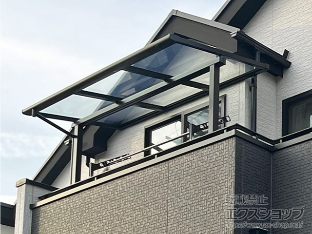 東京都府中市ののバルコニー・ベランダ屋根 スピーネ F型 屋根タイプ 単体 積雪〜20cm対応 施工例