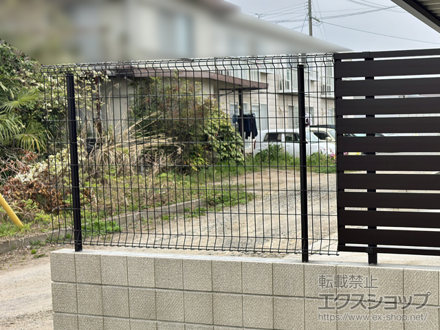 福島県伊達市ののフェンス・柵 イーネットフェンス 2F型　自由柱施工 施工例