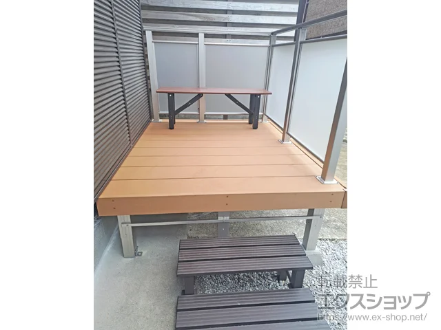 宮崎県都城市のYKKAPのウッドデッキ リウッドデッキ 200＋ルシアスデッキフェンスB04型<ポリカパネルタイプ> 施工例