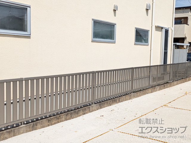 埼玉県南埼玉郡宮代町ののフェンス・柵 ハイミレーヌR4型フェンス　フリーポールタイプ 施工例