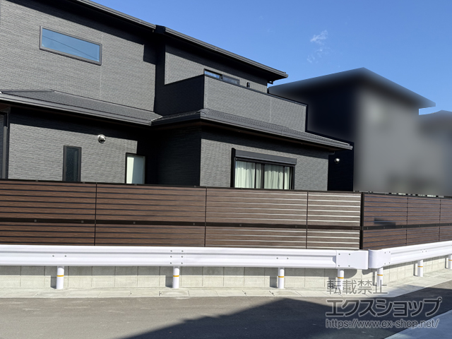 奈良県奈良市ののフェンス・柵 モクアルフェンス 目隠しタイプ 2段支柱 ブロック建て用 施工例
