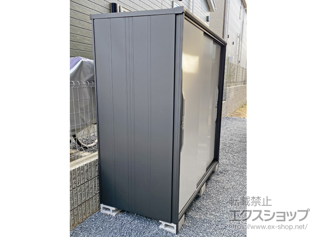 千葉県成田市のの物置・屋外倉庫 ブラックエスモ 一般型 1800×900×1913 ESF-1809A-BK-TW 施工例