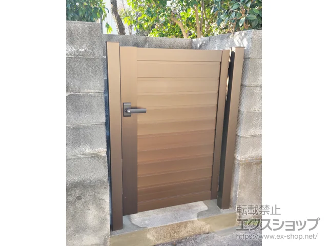 東京都町田市のYKKAPの門扉 シンプレオ 門扉 YM1型 横目隠し 片開き 門柱仕様 施工例