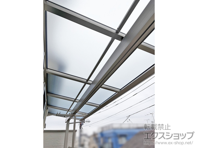 東京都世田谷区ののバルコニー・ベランダ屋根 ソラリア F型 屋根タイプ 単体 積雪〜20cm対応 施工例
