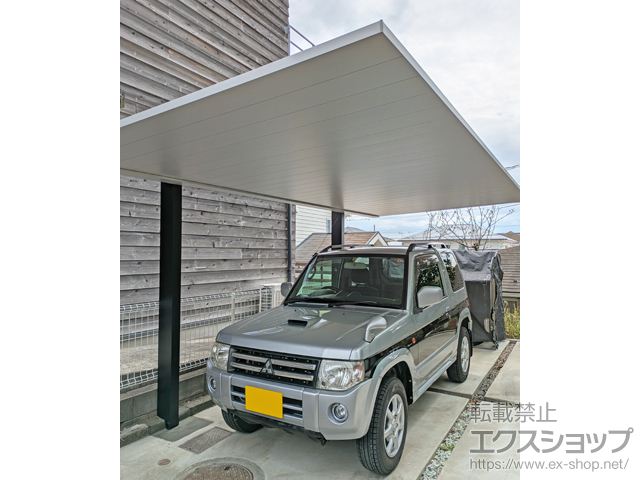 神奈川県藤沢市ののカーポート プレーンルーフ 600タイプ 1台用 単体セット ツートーン 積雪〜20cm対応 施工例