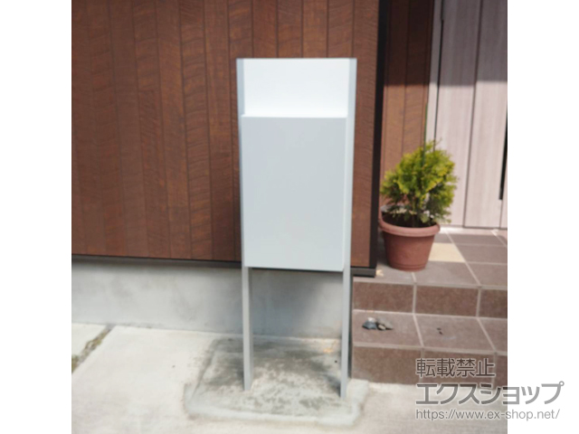 鹿児島県出水市のの機能門柱・ポスト 【特注】Nasta Box +POST 門柱ユニットタイプ セット2 宅配ボックス サイズL：前入前出、左勝手 施工例