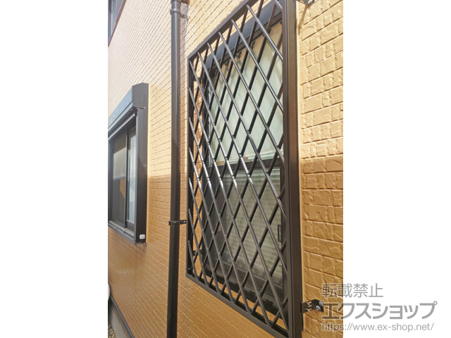 東京都足立区のLIXIL リクシル（トステム）の面格子・窓格子 【特注】アルミ面格子 ヒシクロス 施工例