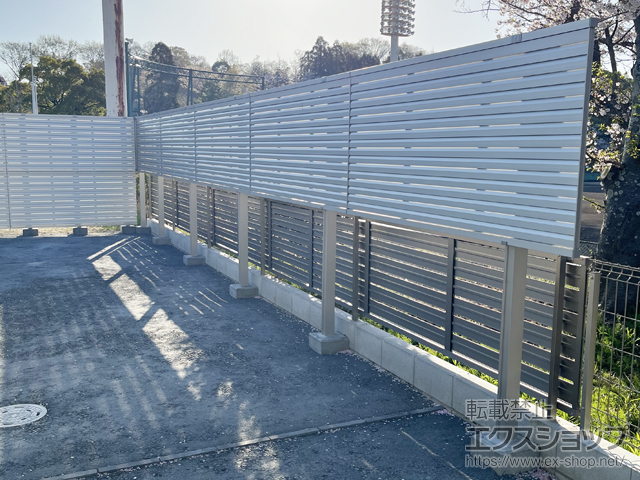 愛知県尾張旭市ののフェンス・柵 ミエーネフェンス 目隠しルーバータイプ 上段のみ設置 自立建て用 施工例