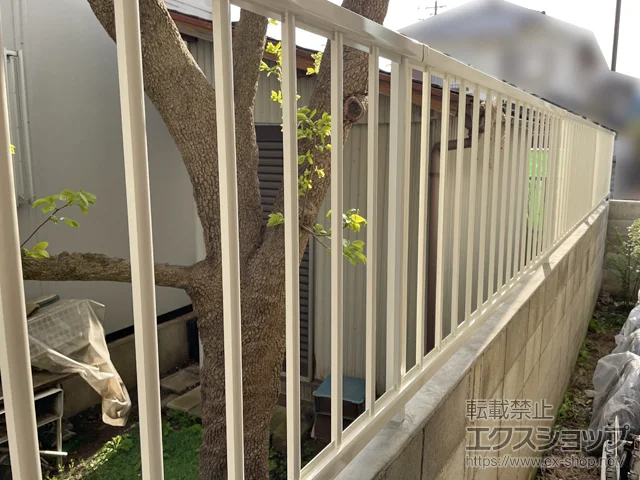 東京都奈良市のValue Selectのフェンス・柵・塀 ミエッタフェンス 防犯たて格子タイプ 自由柱施工 施工例