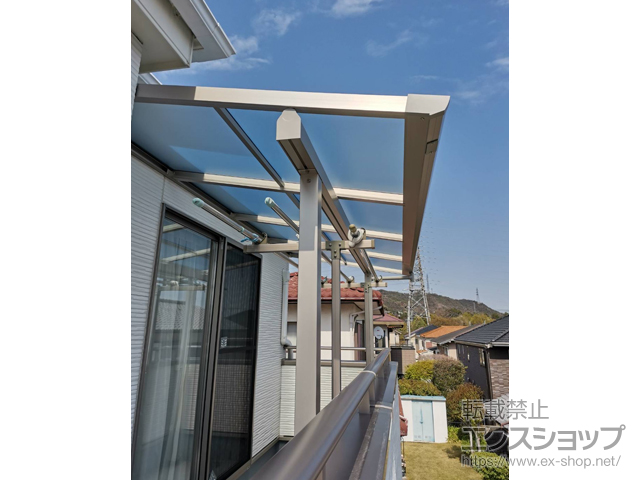 兵庫県宝塚市ののバルコニー・ベランダ屋根 ソラリア F型 屋根タイプ 単体 積雪〜20cm対応 施工例