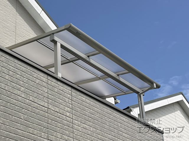 愛知県名古屋市ののバルコニー・ベランダ屋根 プレシオステラス? F型 屋根タイプ 単体 積雪〜20cm対応 施工例