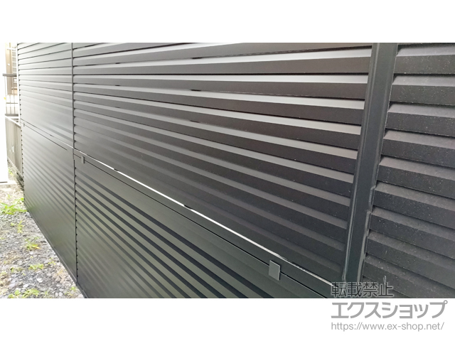 三重県四日市市ののフェンス・柵 ミエーネフェンス 目隠しルーバータイプ 2段支柱 自立建て用 施工例