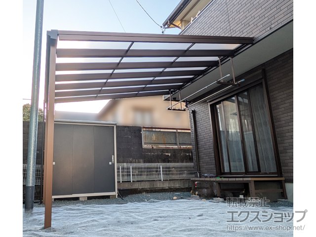 静岡県浜松市ののテラス屋根 ソラリア F型 ビッグサイズ 単体 積雪〜20cm対応＋吊り下げ式固定物干し　ロング 施工例