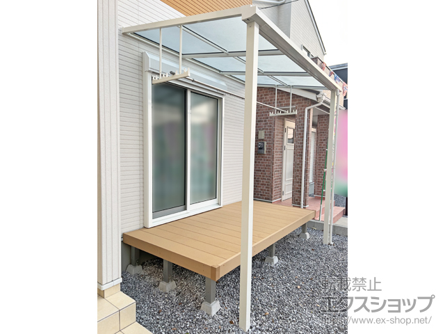 宮崎県宮崎市ののテラス屋根 ソラリア F型 テラスタイプ 単体 積雪〜20cm対応＋吊り下げ式固定物干し 標準タイプ 施工例