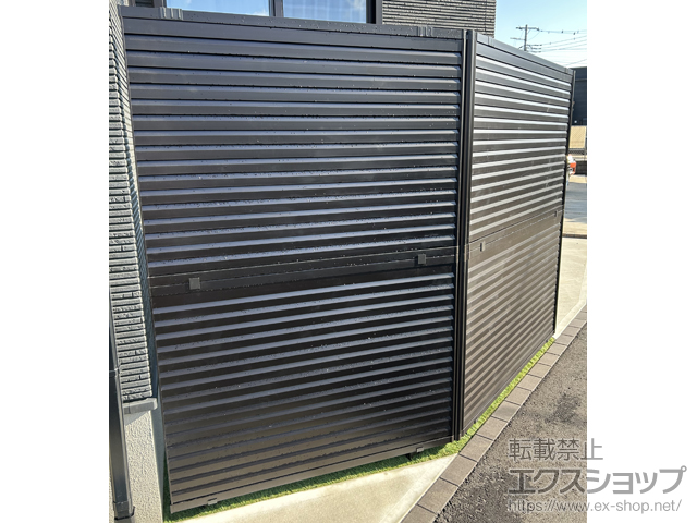 千葉県市原市ののフェンス・柵 ミエーネフェンス 目隠しルーバータイプ 2段支柱 自立建て用 施工例