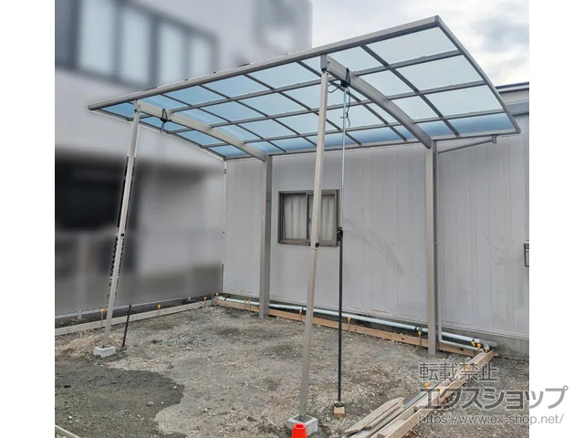 静岡県藤枝市のYKKAPのカーポート アリュース 600タイプ 1台用 積雪～20cm対応＋着脱式サポート 施工例